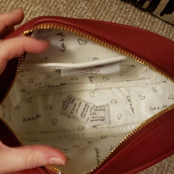 Red Quilted Chevron Crossbody Bag - Picture 6 of 7